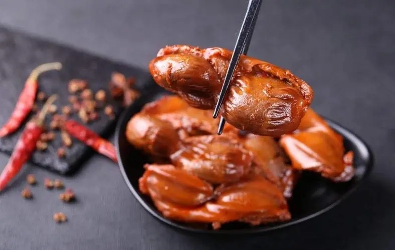 鹵味新紀元 良品鋪子攜手久久丫共建研發(fā)中心，打造產業(yè)標桿